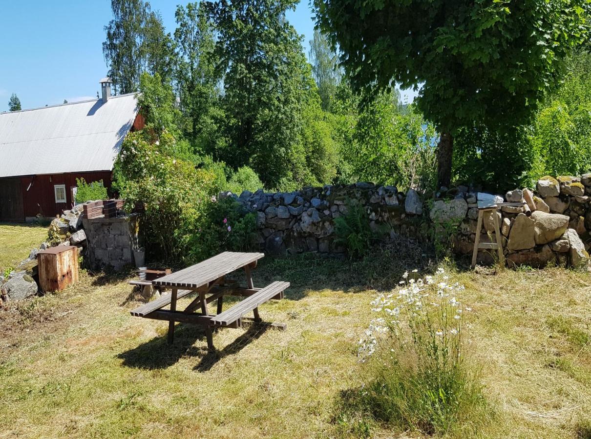Stroenhult Farmhouse By The Lake Stronhult Luaran gambar